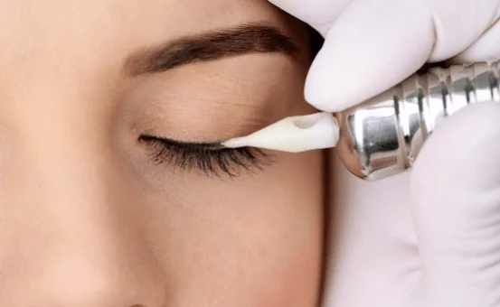 Pros and Cons Of Permanent Eyeliner You Should Know